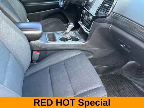 Used 2020 Jeep Grand Cherokee Laredo w/ 18" Wheel & 8.4" Radio Group image 38