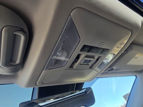 Used 2022 Toyota RAV4 Limited image 23