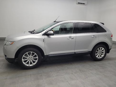 Used 2015 Lincoln MKX FWD w/ Equipment Group 102A image 2