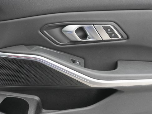 Certified 2022 BMW 330i Sedan w/ M Sport Package image 30