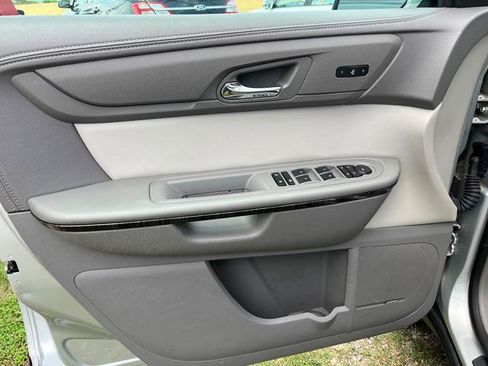 Used 2014 GMC Acadia SLT FWD image 20
