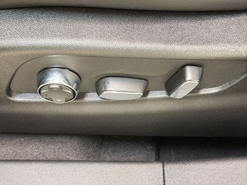 Certified 2025 Cadillac XT4 Premium Luxury FWD image 13