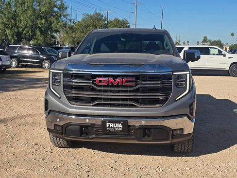 New 2026 GMC Sierra 1500 SLT image 2