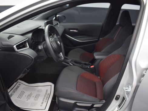 Used 2025 Toyota Corolla SE image 13