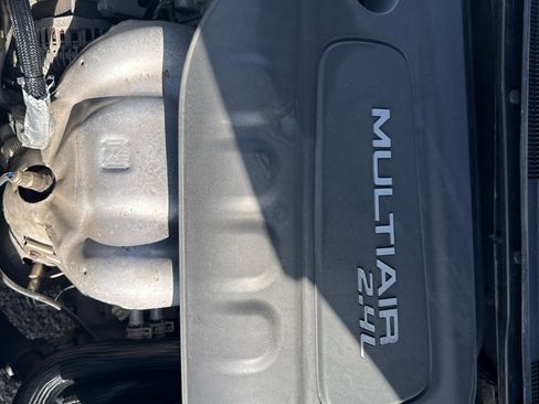 Used 2015 Chrysler 200 Limited w/ Convenience Group image 24