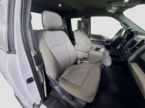 Used 2020 Ford F150 XLT image 28