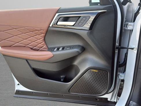New 2026 Mitsubishi Outlander SEL FWD image 11