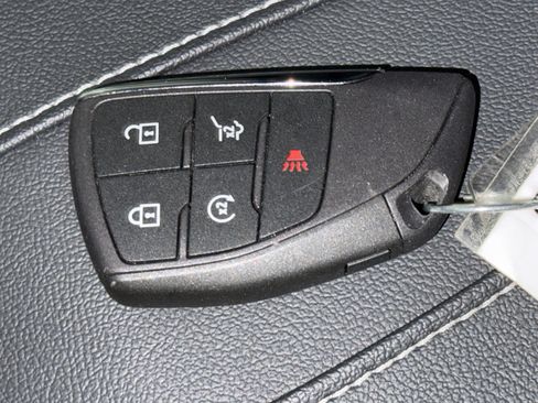 Used 2024 Chevrolet Traverse LT image 36