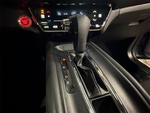 Used 2022 Honda HR-V EX image 9