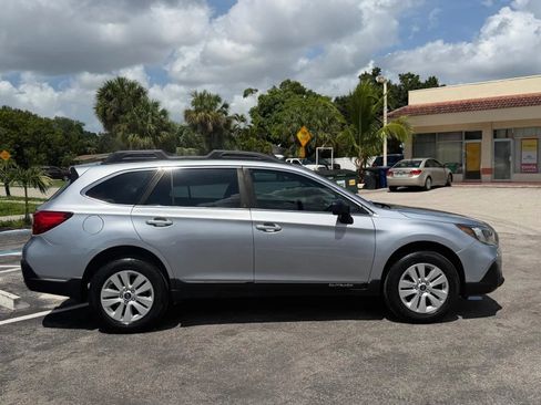 Used 2018 Subaru Outback 2.5i AWD/4WD image 4