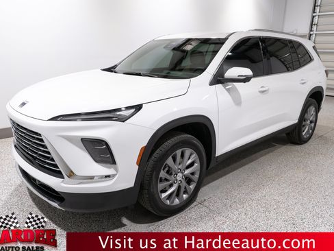 Used 2026 Buick Enclave Preferred w/ Power Package FWD image 2