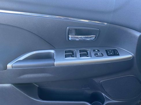 Used 2018 Mitsubishi Outlander Sport ES image 14