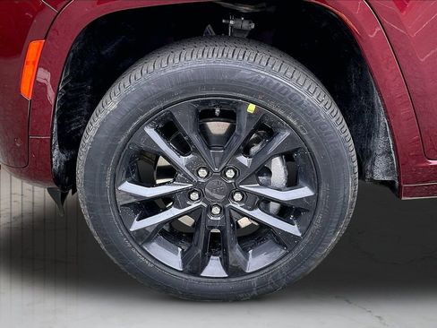New 2026 Jeep Grand Cherokee L Limited image 35
