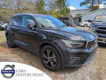 Used 2023 Volvo XC40 B5 Plus