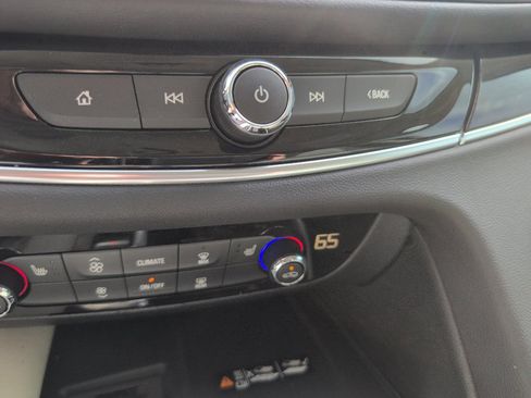 Used 2022 Buick Enclave Essence w/ Experience Buick Package image 25