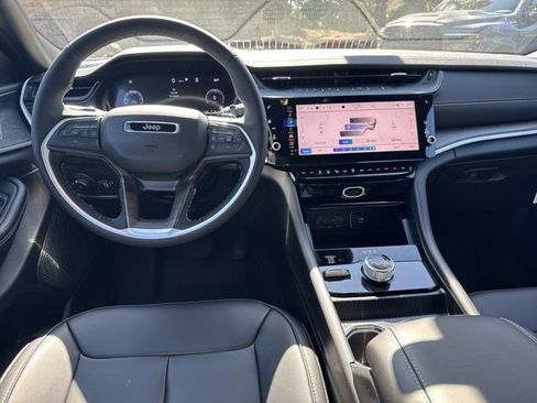 New 2027 Jeep Grand Cherokee Limited AWD/4WD image 23