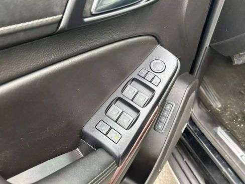 Used 2018 GMC Yukon XL SLT image 23