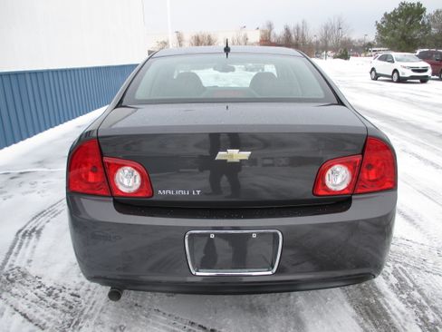 Used 2010 Chevrolet Malibu LT w/ Interface Package image 4