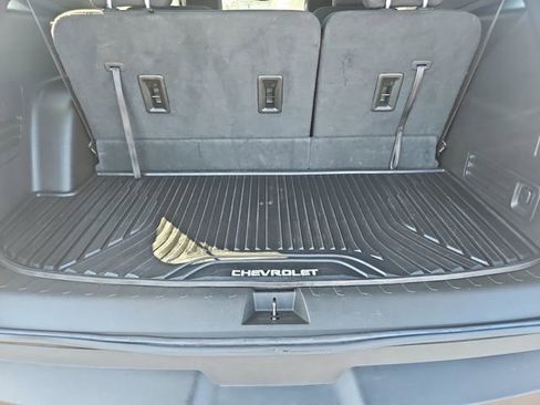 Used 2023 Chevrolet Traverse LT image 23