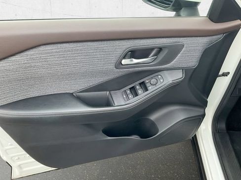 Certified 2023 Nissan Rogue SV AWD/4WD image 30