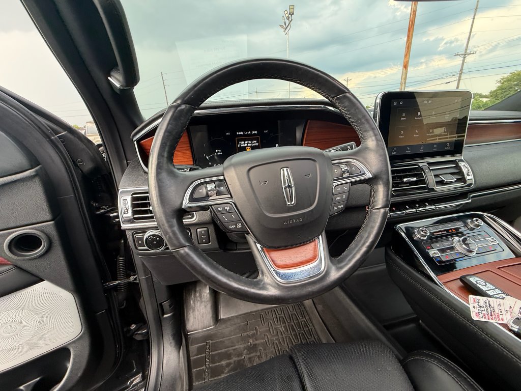 Used 2020 Lincoln Navigator Reserve w/ Luxury Package AWD/4WD image 16