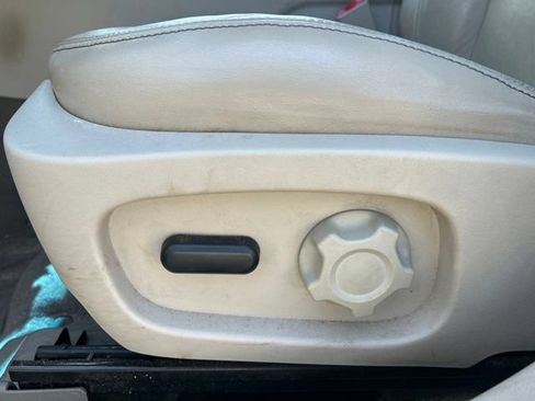 Used 2010 Ford Taurus SEL FWD image 20