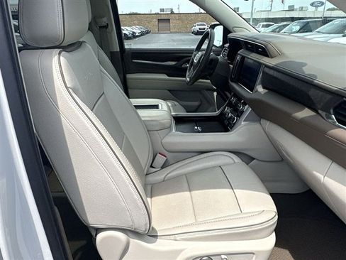 Certified 2021 GMC Yukon XL Denali w/ Denali Premium Package AWD/4WD image 29