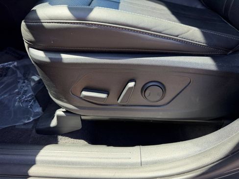 Used 2024 Kia Sorento S FWD image 22