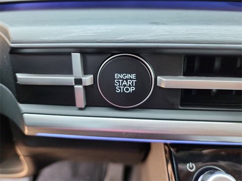 New 2025 Hyundai Santa Fe Limited image 30