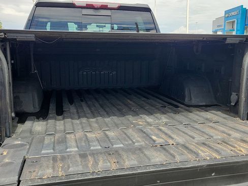 Used 2023 GMC Sierra 1500 AT4 w/ Technology Package AWD/4WD image 15