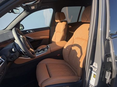 New 2026 BMW X5 M60i w/ Climate Comfort Package image 10