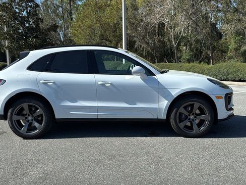 Used 2026 Porsche Macan AWD/4WD image 25