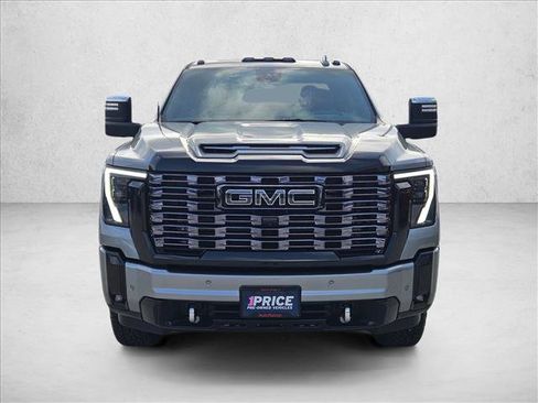 Used 2026 GMC Sierra 2500 Denali Ultimate w/ LPO, Black Badging Package AWD/4WD image 2