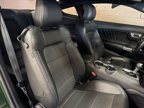 Used 2022 Ford Mustang GT Premium w/ Black Accent Package RWD image 28