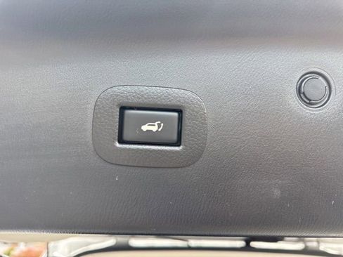 Used 2017 Nissan Armada Platinum w/ Captain Seat Package RWD image 15