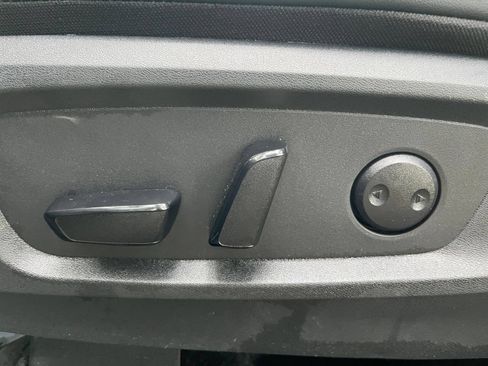 Used 2026 Nissan Pathfinder SL FWD image 21
