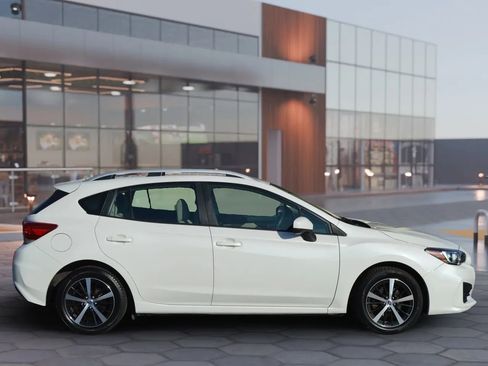 Used 2019 Subaru Impreza 2.0i Premium image 8