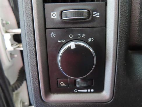 Used 2022 RAM 1500 Tradesman AWD/4WD image 18