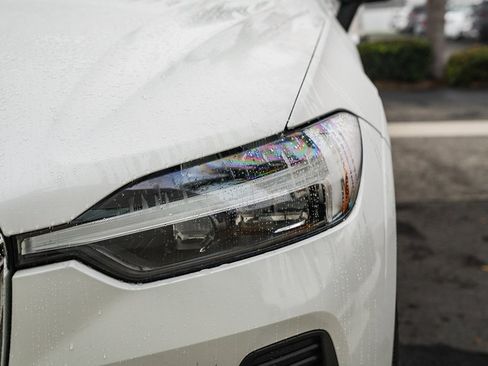 Used 2023 Volvo XC60 B5 Core image 8