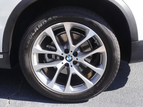 Used 2022 BMW X5 sDrive40i w/ Premium Package image 42