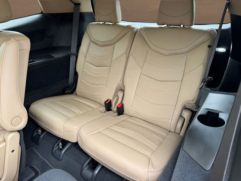 Used 2022 Cadillac XT6 Premium Luxury w/ Platinum Package AWD/4WD image 19