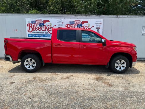 Used 2025 Chevrolet Silverado 1500 LT RWD image 2