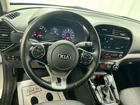 Used 2020 Kia Soul EX image 4