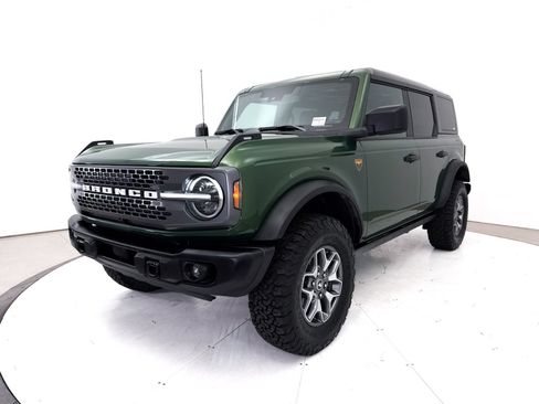 Used 2025 Ford Bronco Badlands AWD/4WD image 15