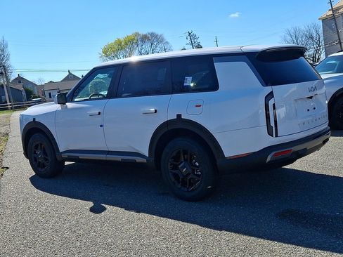 New 2027 Kia Telluride LX FWD image 3