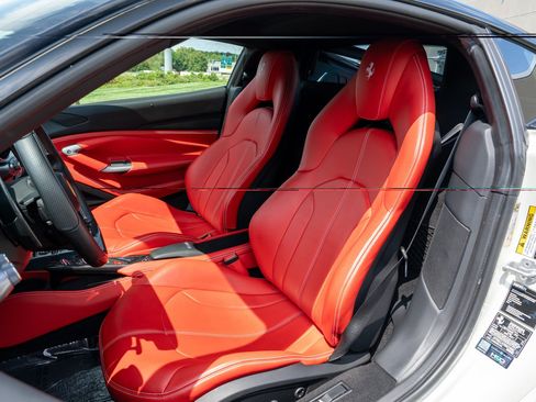 Used 2022 Ferrari F8 Tributo RWD image 28