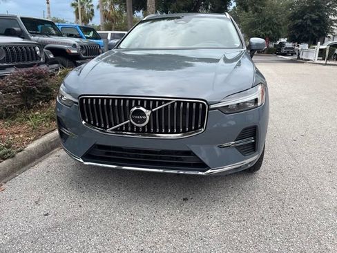 Used 2023 Volvo XC60 B5 Plus AWD/4WD image 3