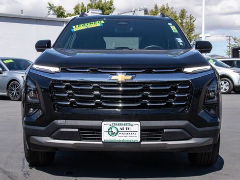 Used 2025 Chevrolet Equinox LT w/ Convenience Package II AWD/4WD image 2
