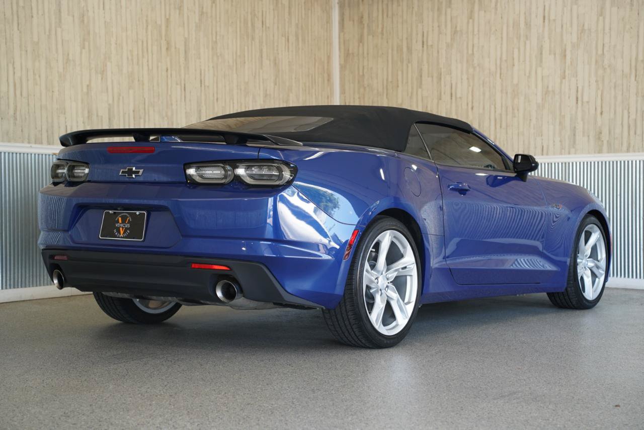 Used 2021 Chevrolet Camaro LT RWD image 10