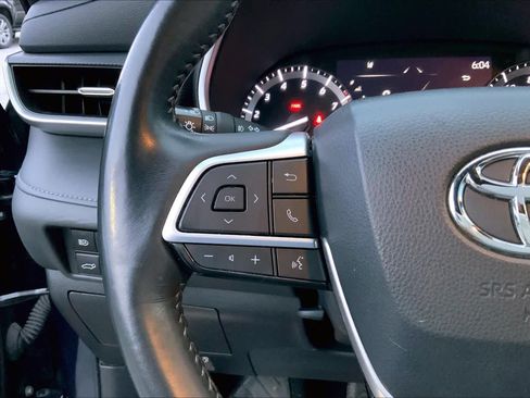 Used 2022 Toyota Highlander XSE FWD image 44